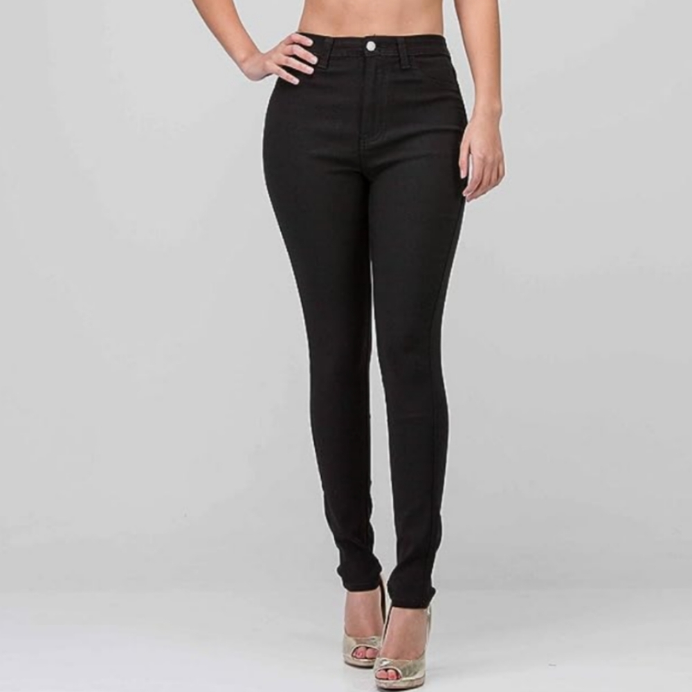 d.jeans skinny pants. Size 12. Color black. Super stretch. Pre-owned.